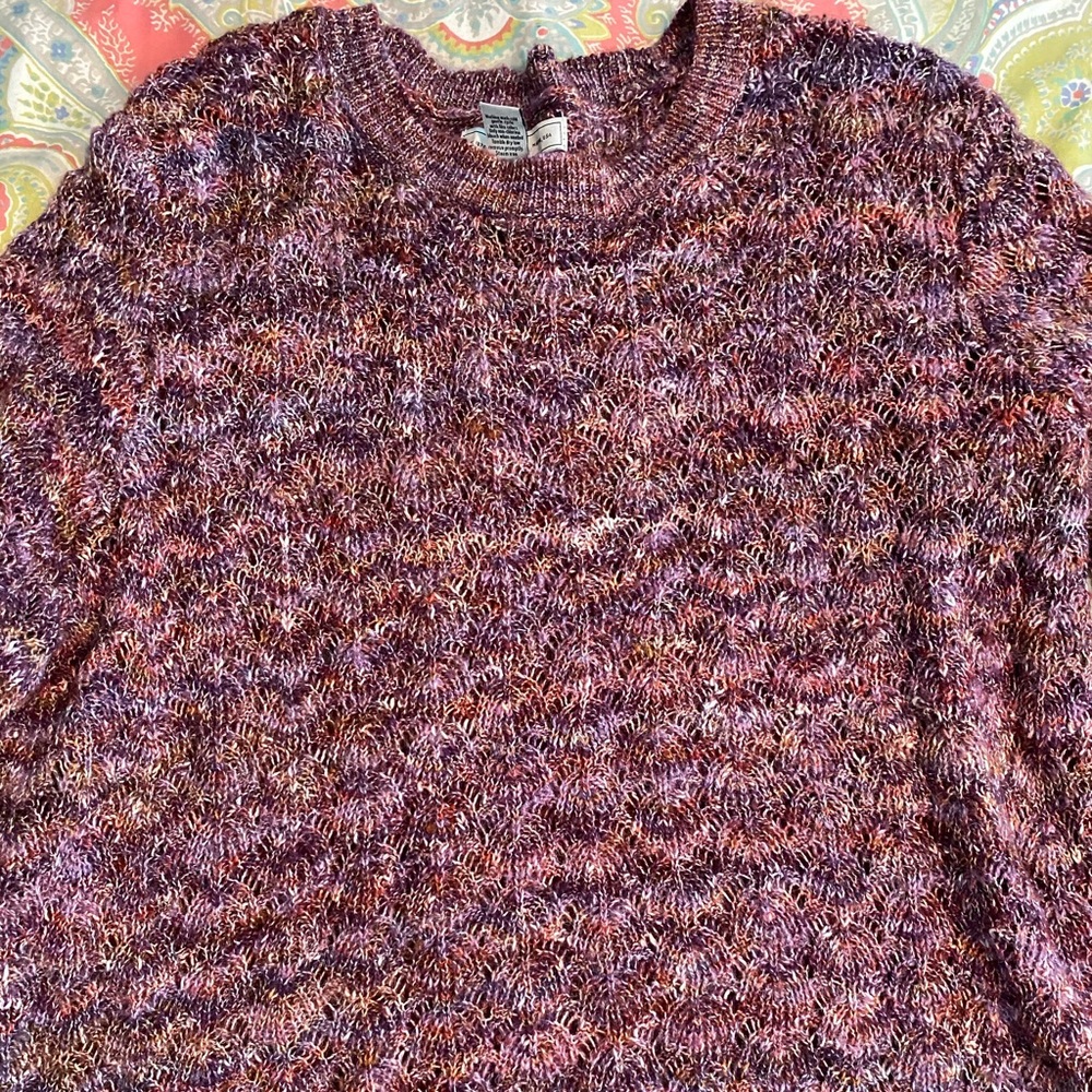 Bass sweater
